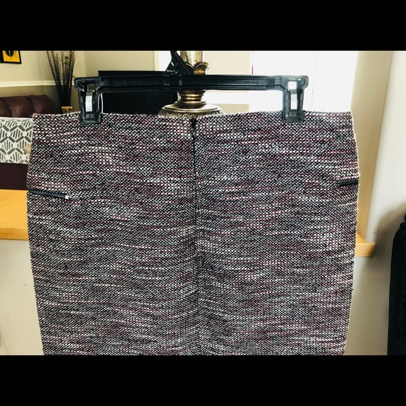 Mexx Classy 17.5” Length Skirt, Size 8, EUC - Picture 5 of 7